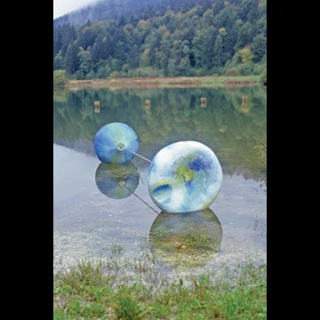 sculpture on the lake